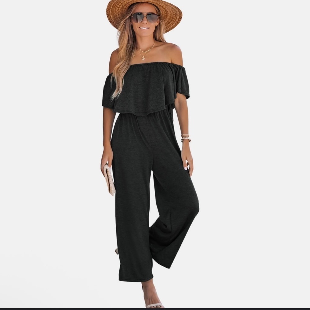 Cupshe Black Off the Shoulder Jumpsuit with Modern Silhouette